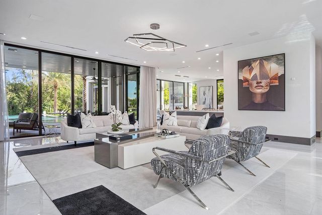 372 E Alexander Palm Road, Boca Raton, FL 33432