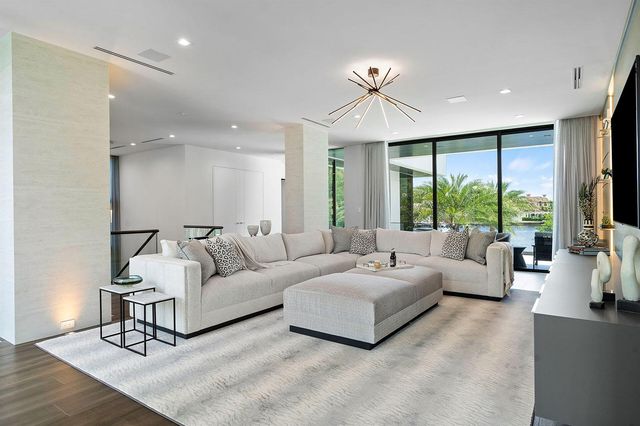 372 E Alexander Palm Road, Boca Raton, FL 33432