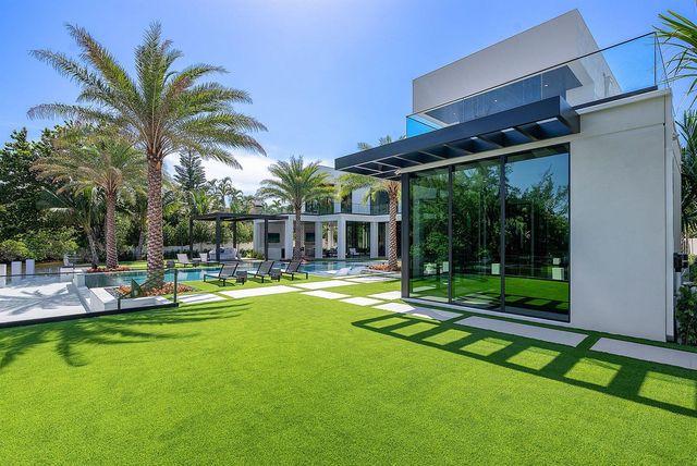 372 E Alexander Palm Road, Boca Raton, FL 33432