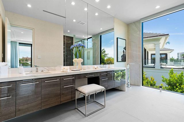 372 E Alexander Palm Road, Boca Raton, FL 33432