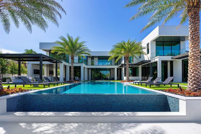 372 E Alexander Palm Road, Boca Raton, FL 33432