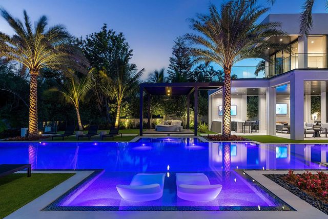 372 E Alexander Palm Road, Boca Raton, FL 33432