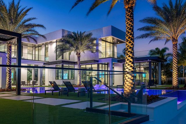 372 E Alexander Palm Road, Boca Raton, FL 33432