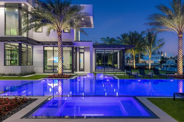 372 E Alexander Palm Road, Boca Raton, FL 33432