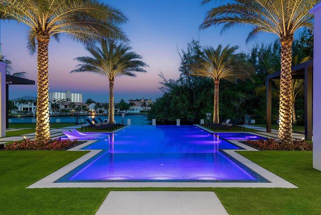 372 E Alexander Palm Road, Boca Raton, FL 33432