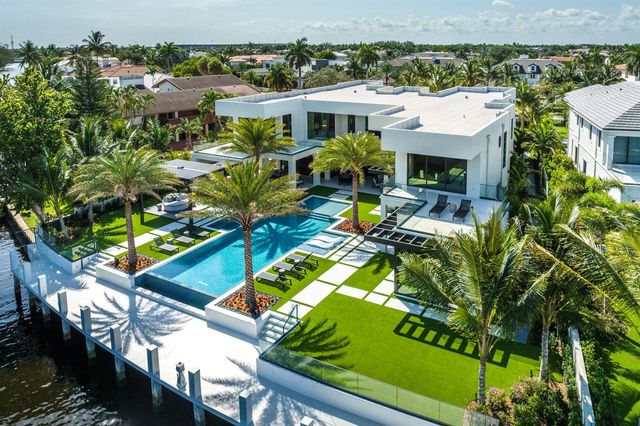 372 E Alexander Palm Road, Boca Raton, FL 33432