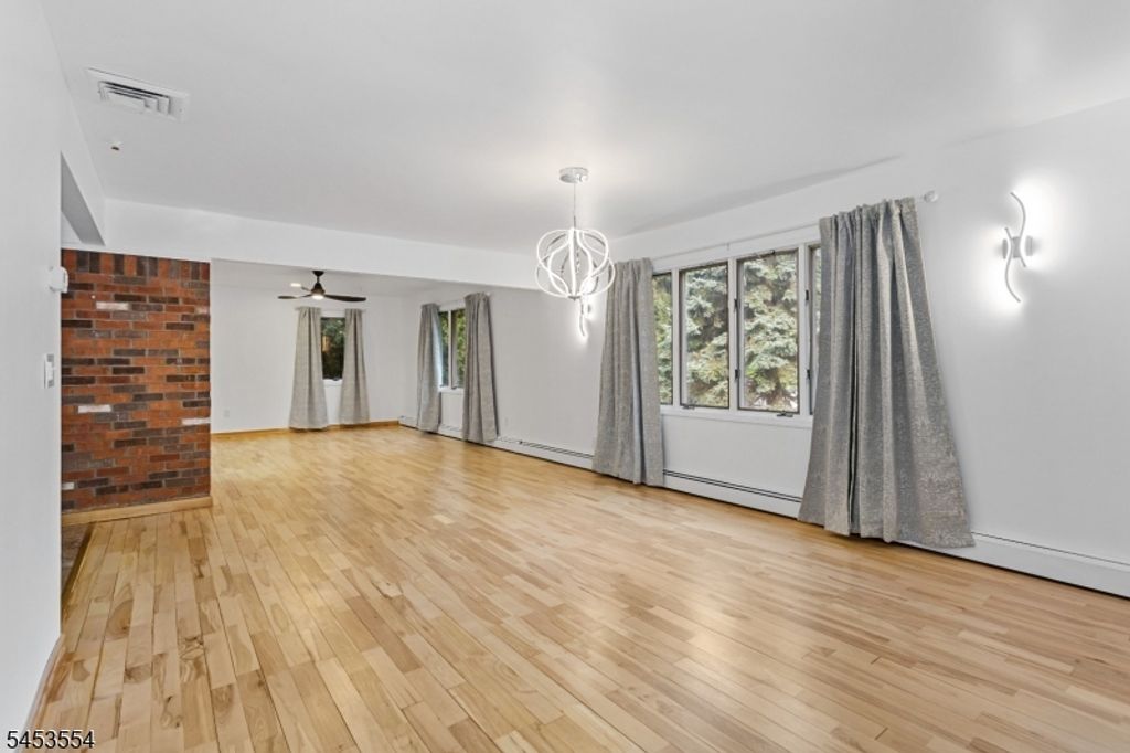 228 Dorothy Dr, North Haledon Boro, NJ 07508 — photo 2