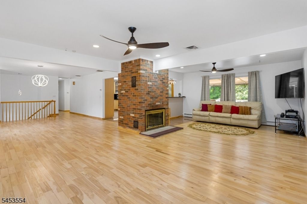228 Dorothy Dr, North Haledon Boro, NJ 07508 — photo 5