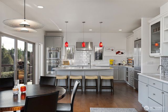 22922 Belvedere Place NE, Kingston, WA 98346