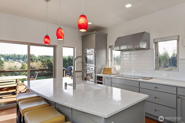 22922 Belvedere Place NE, Kingston, WA 98346