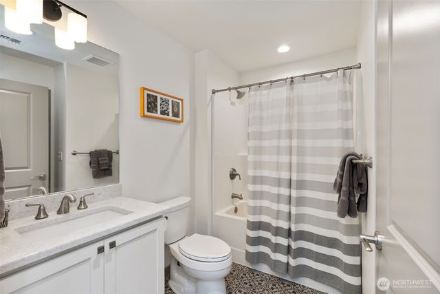 22922 Belvedere Place NE, Kingston, WA 98346