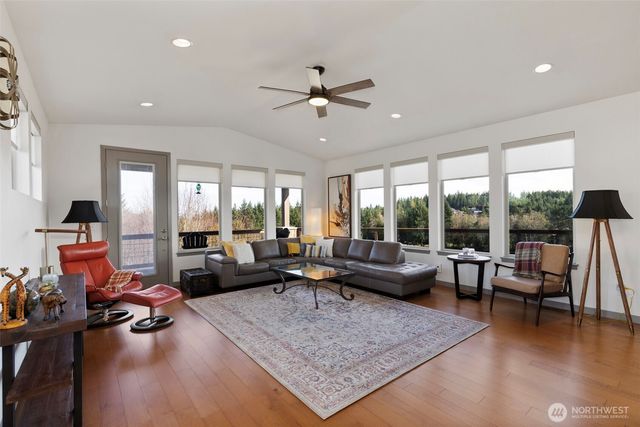 22922 Belvedere Place NE, Kingston, WA 98346