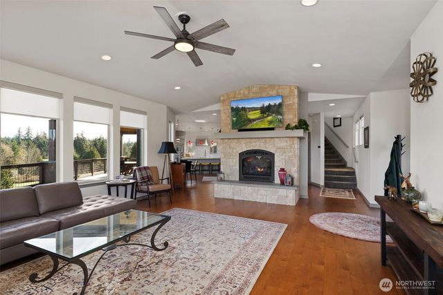 22922 Belvedere Place NE, Kingston, WA 98346