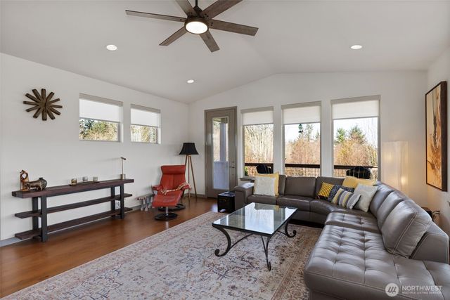 22922 Belvedere Place NE, Kingston, WA 98346