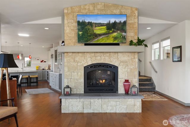 22922 Belvedere Place NE, Kingston, WA 98346