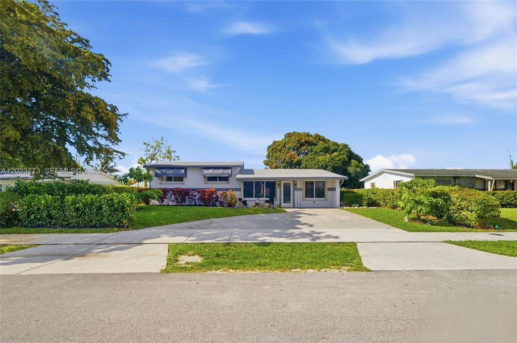 2780 NW 25th Street, Fort Lauderdale, FL 33311