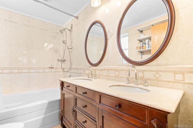430 Turneur Avenue, Bronx, NY 10473
