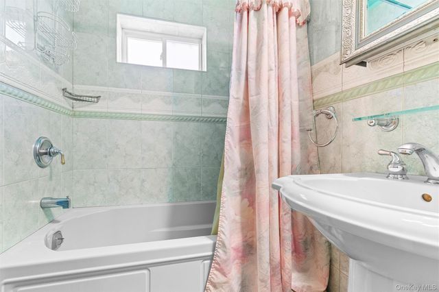 430 Turneur Avenue, Bronx, NY 10473