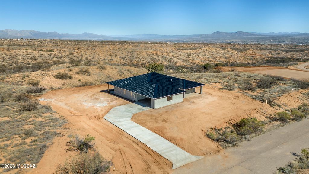 1346 S Wild Burro Trail, Benson, AZ 85602