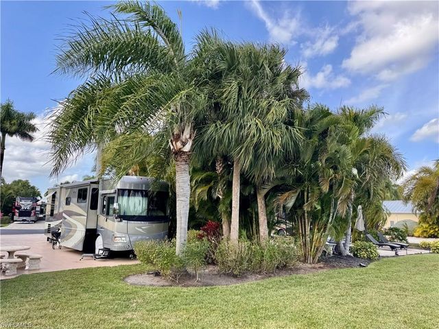 Lot 254 3012 E Riverbend Resort BLVD, Labelle, FL 33935