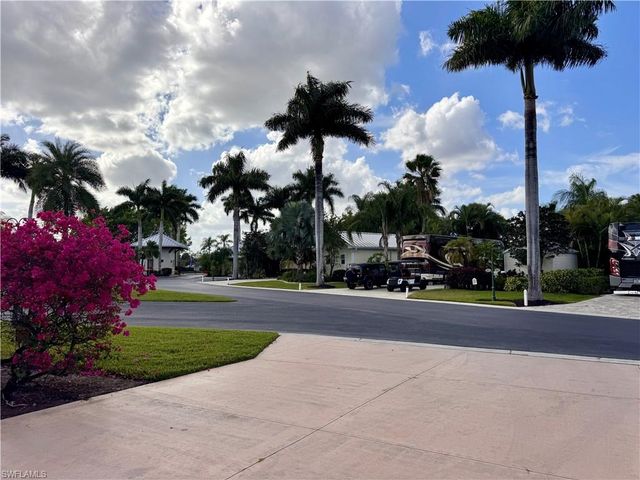 Lot 254 3012 E Riverbend Resort BLVD, Labelle, FL 33935