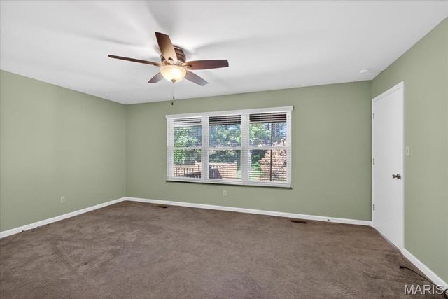 5421 Court Of Cedars, St Louis, MO 63128