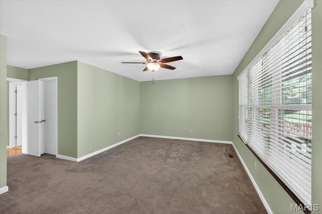 5421 Court Of Cedars, St Louis, MO 63128