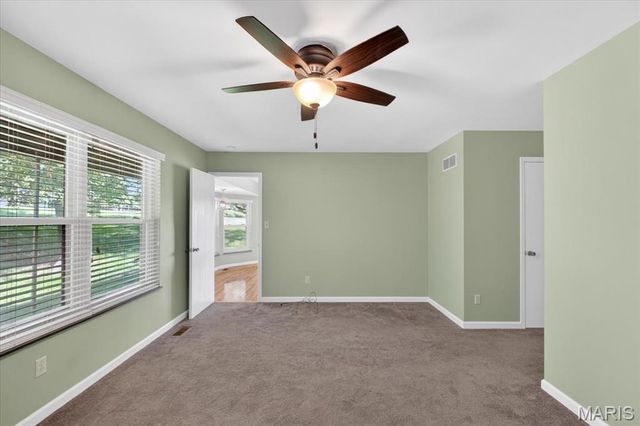 5421 Court Of Cedars, St Louis, MO 63128