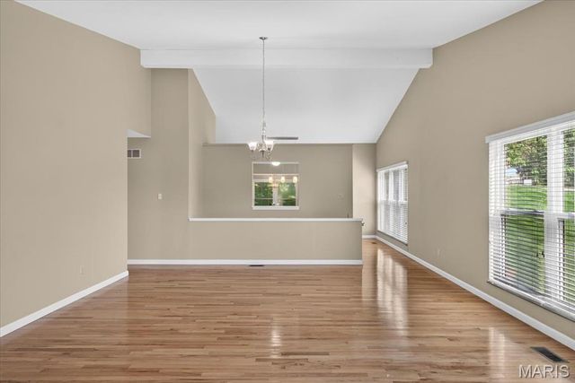 5421 Court Of Cedars, St Louis, MO 63128