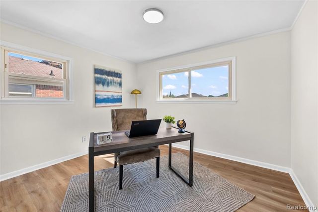 24821 Almond Avenue, Eastpointe, MI 48021