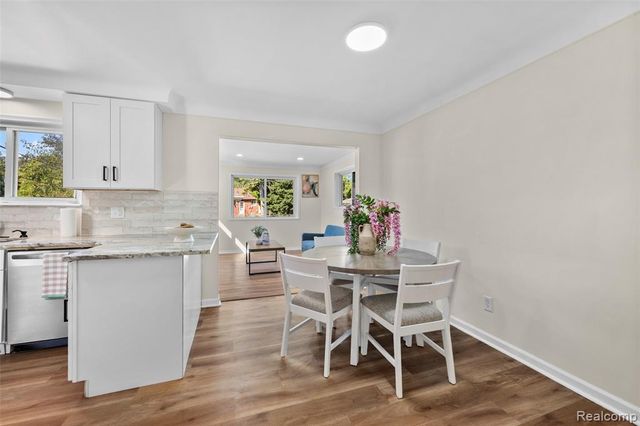 24821 Almond Avenue, Eastpointe, MI 48021