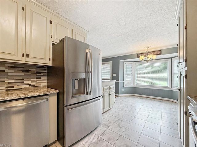 22 Cordova DR, Hampton, VA 23666
