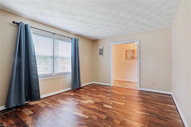 22 Cordova DR, Hampton, VA 23666