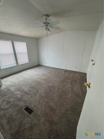 456 Limestone Dr, New Braunfels, TX 78130