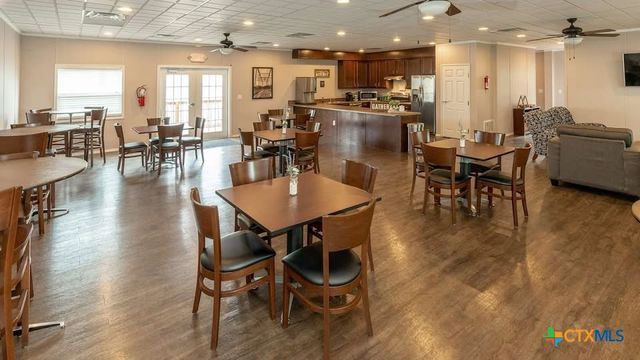 456 Limestone Dr, New Braunfels, TX 78130