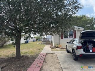 456 Limestone Dr, New Braunfels, TX 78130
