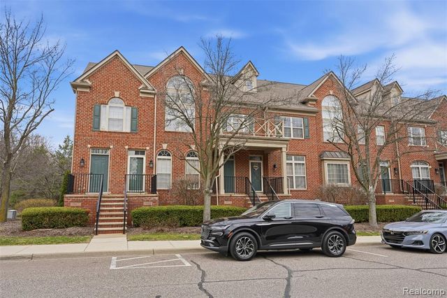 39478 Springwater Drive, Northville, MI 48168