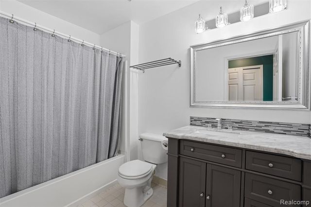 39478 Springwater Drive, Northville, MI 48168