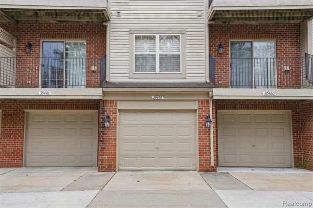 39478 Springwater Drive, Northville, MI 48168