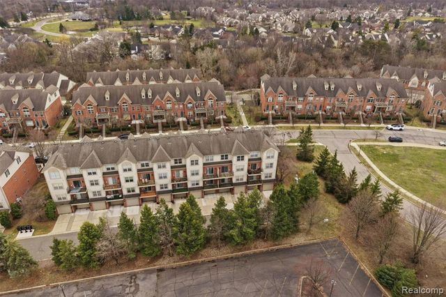 39478 Springwater Drive, Northville, MI 48168