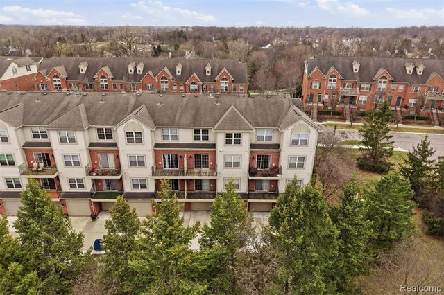 39478 Springwater Drive, Northville, MI 48168