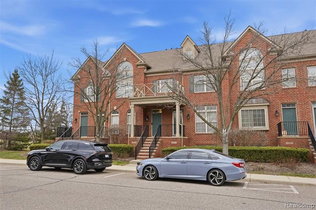 39478 Springwater Drive, Northville, MI 48168