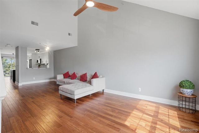 39478 Springwater Drive, Northville, MI 48168