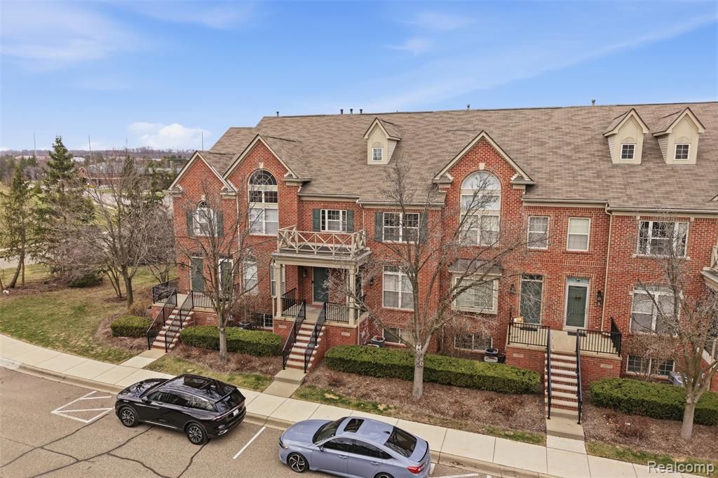 39478 Springwater Drive, Northville, MI 48168