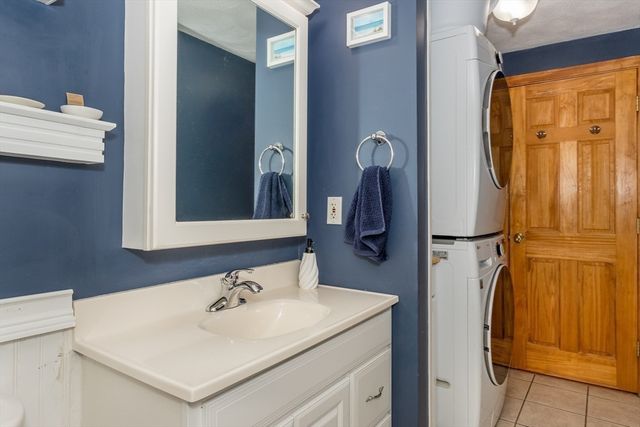 66 Healy Rd, Weymouth, MA 02188
