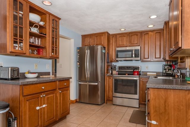 66 Healy Rd, Weymouth, MA 02188