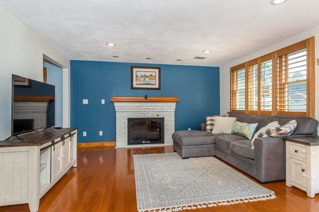 66 Healy Rd, Weymouth, MA 02188