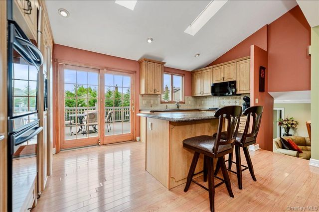 2119 Oliver Way, Merrick, NY 11566