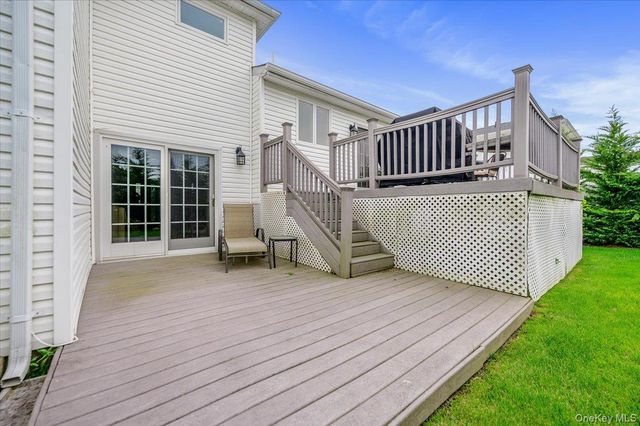 2119 Oliver Way, Merrick, NY 11566