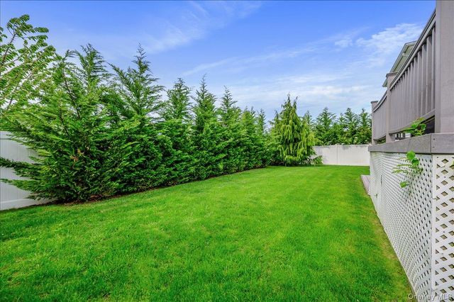 2119 Oliver Way, Merrick, NY 11566